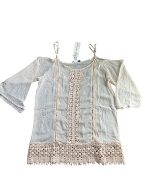 Cute Options Boho Crochet -Trim Cold-Shoulder Blouse in Cream size Large NWT